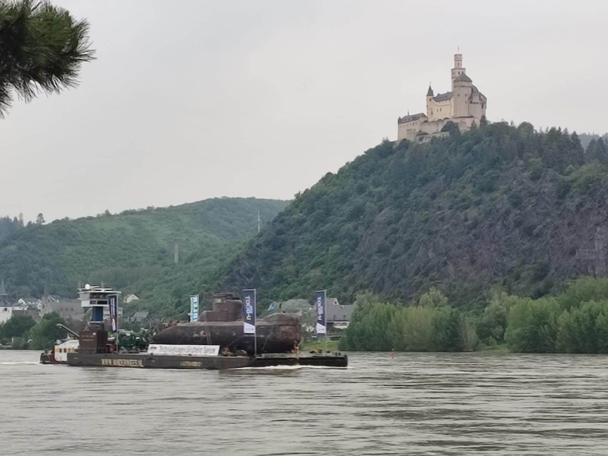 U-Boot Durchfahrt bei Spay 2 | © Marietta Kuhn U-Boot Durchfahrt bei Spay 2 | © Marietta Kuhn