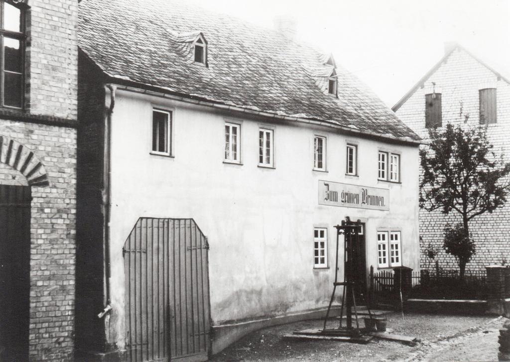 Gr&uuml;ner Brunnen | &copy; Dr. Alexander Ritter