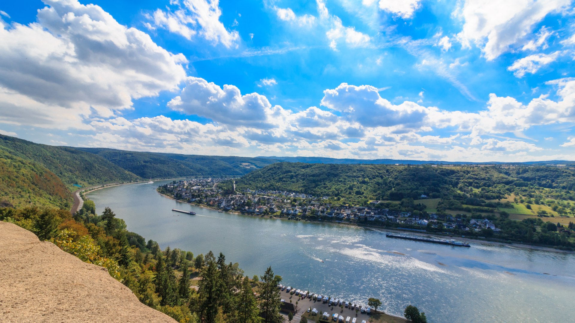 Blick auf Spay von der Marksburg | © Luca Lamonte-Austin