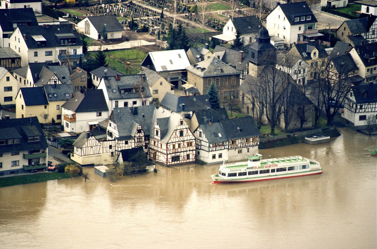 Hochwasser 1988 | © Bildarchiv Ortsgemeinde Spay Hochwasser 1988 | © Bildarchiv Ortsgemeinde Spay