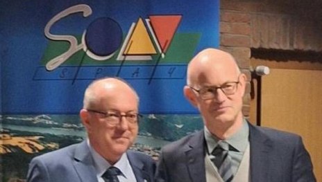 Ehrenplakette 2026 Dr. Alexander Ritter | © Ortsgemeinde Spay Ehrenplakette 2026 Dr. Alexander Ritter | © Ortsgemeinde Spay