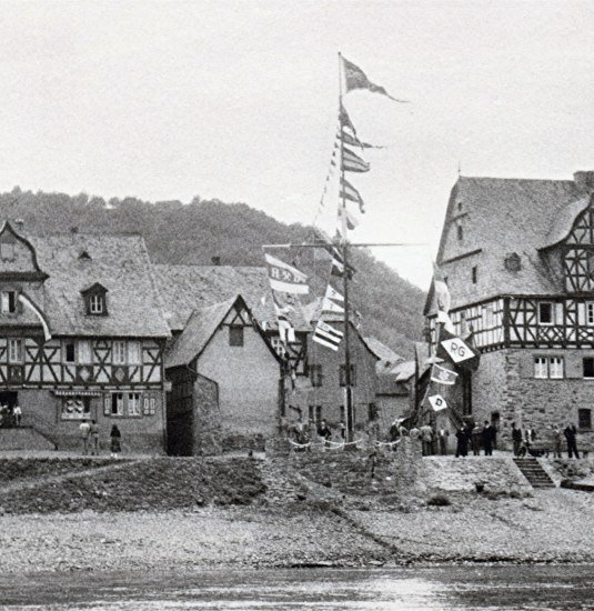 Fahnenweihe Schiffermast 1953 | &copy; Bildarchiv Ortsgemeinde Spay