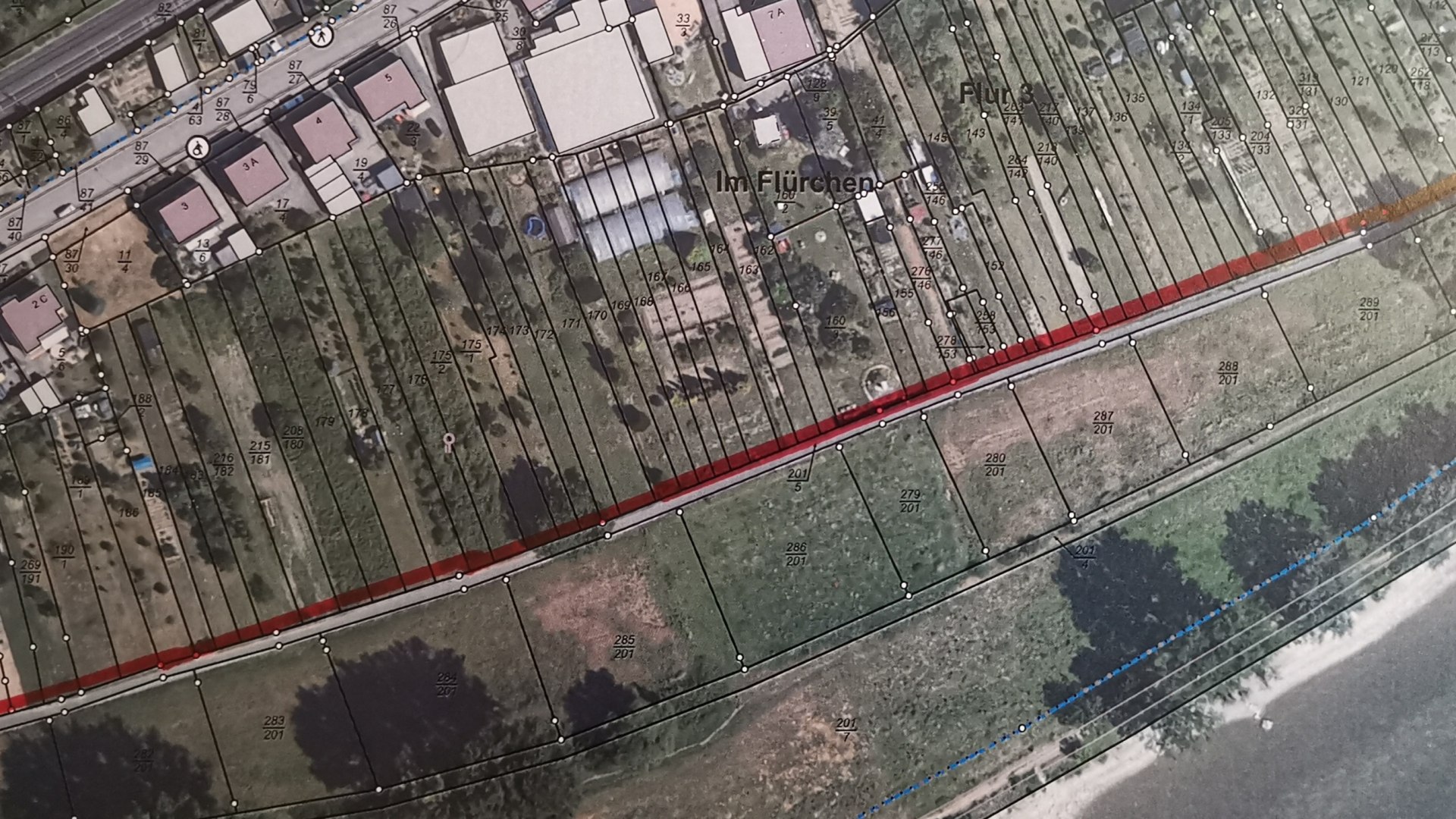 Kabelverlegung im Fl&uuml;rchen	