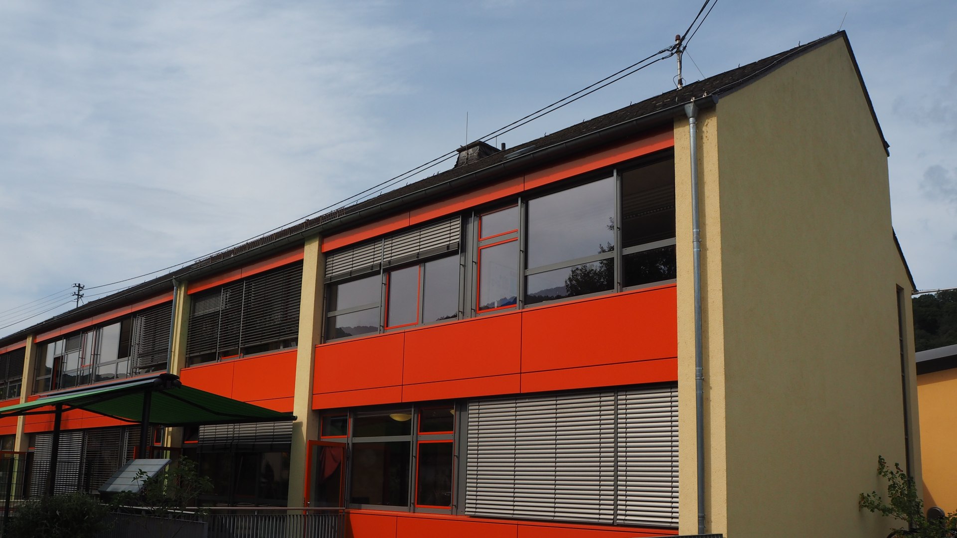 Grundschule Spay Außenaufnahme | © Jürgen Spitzlay Grundschule Spay Außenaufnahme | © Jürgen Spitzlay