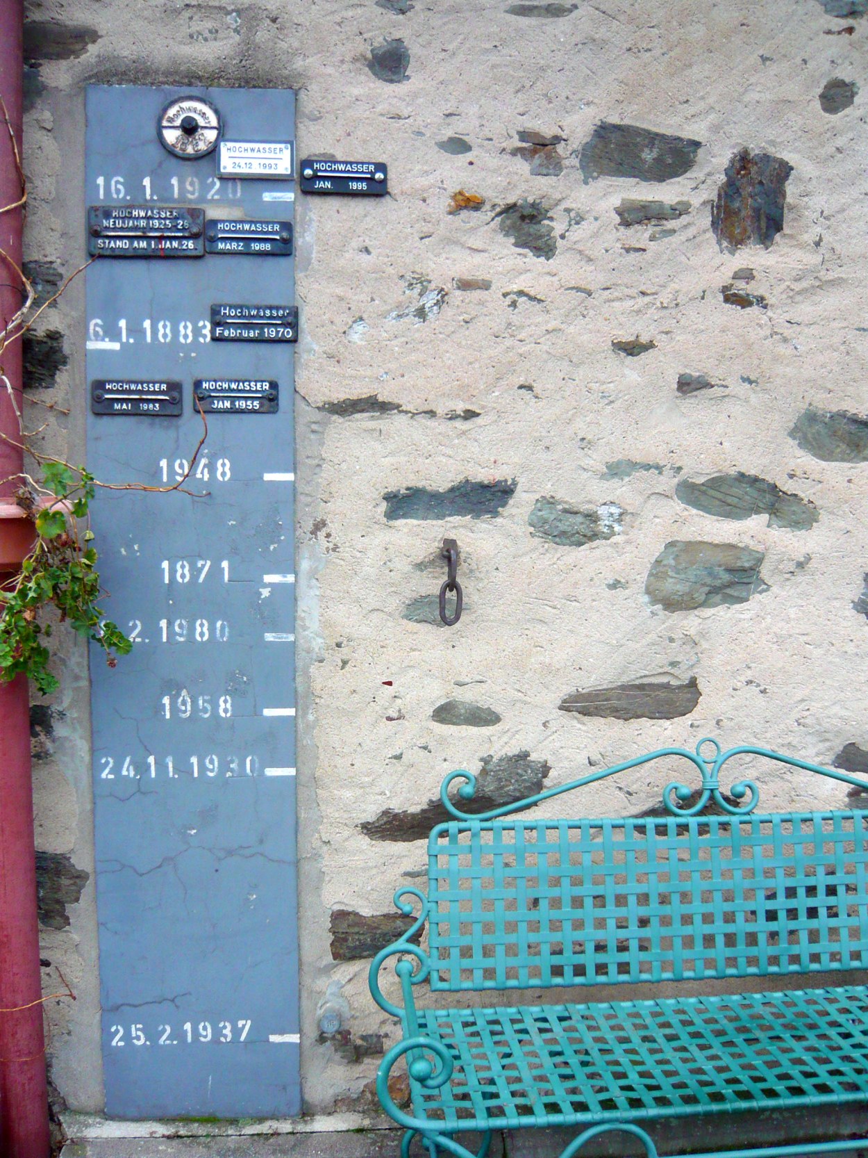 2008 Hochwassermarke Haus Rheinufer 19 | © Bildarchiv Ortsgemeinde Spay 2008 Hochwassermarke Haus Rheinufer 19 | © Bildarchiv Ortsgemeinde Spay